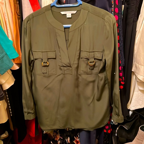 Diane von Furstenberg olive 100% silk blouse like new! - Picture 1 of 2